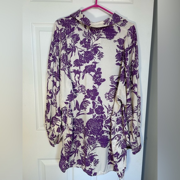 H&M NWT floral button down oversized blouse- 100% viscose- size 12 - Picture 6 of 8